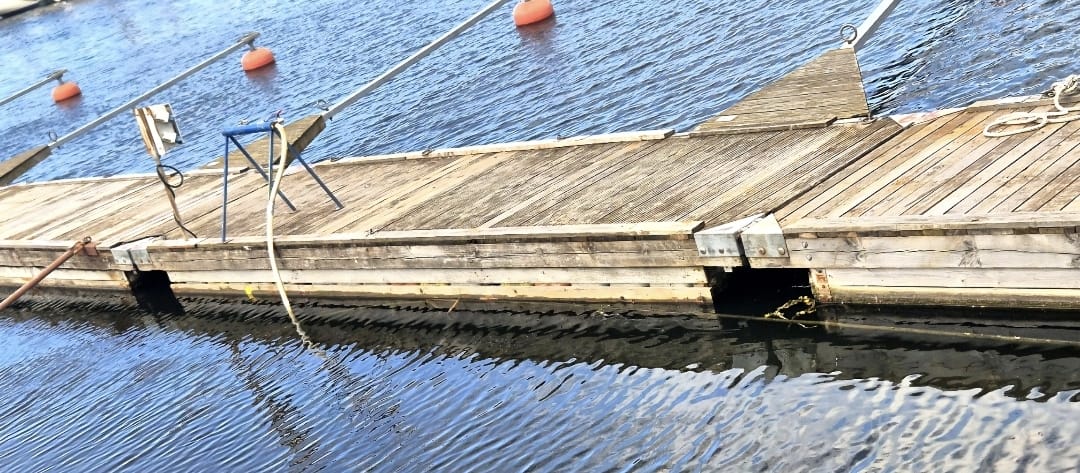 Ponton dock